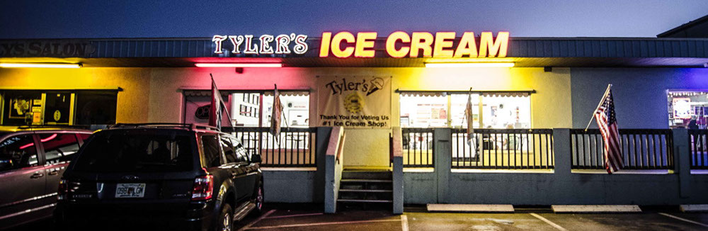 Photo of Tyler's Ice Cream in cortez at night